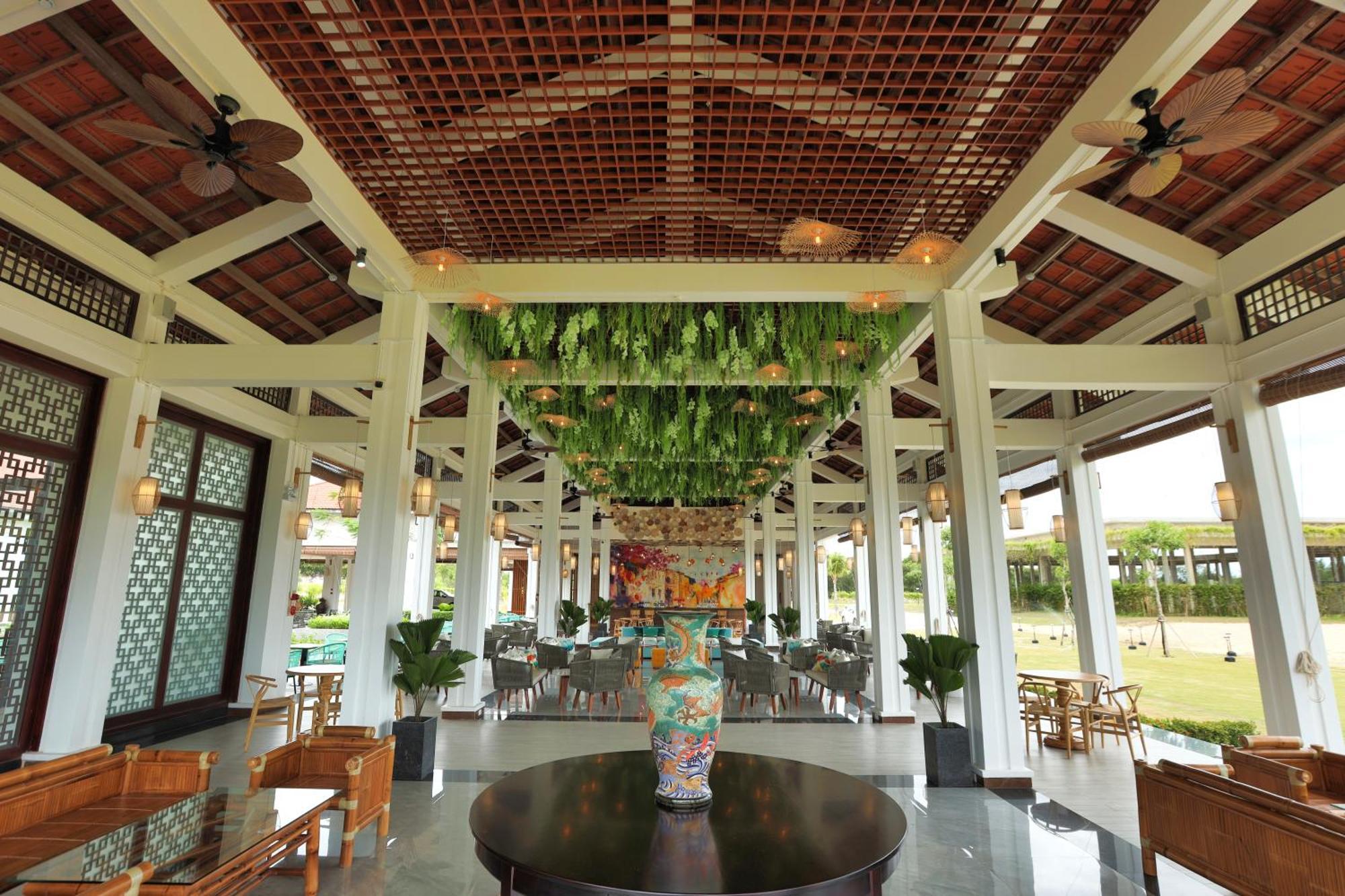 Sbh Gloria Hue Hotel Exterior foto
