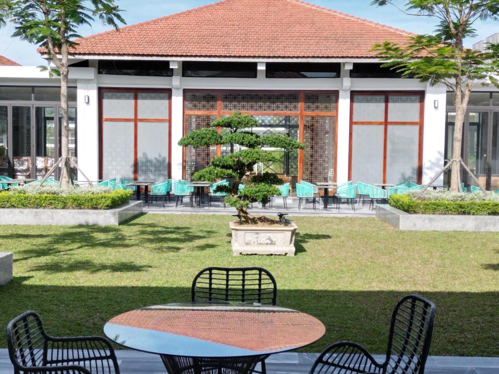 Sbh Gloria Hue Hotel Exterior foto